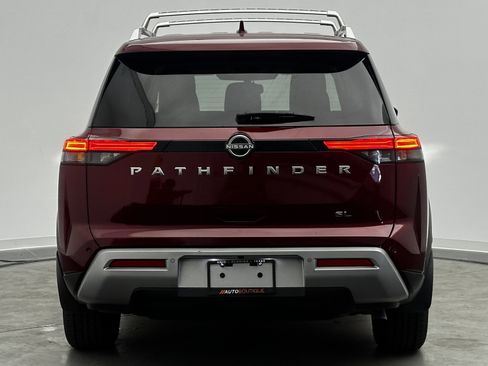 Used 2022 Nissan Pathfinder SL image 7