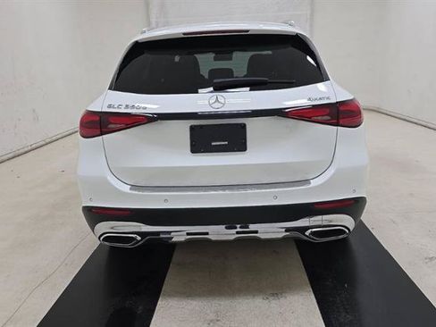 Used 2025 Mercedes-Benz GLC 350e 4MATIC image 5