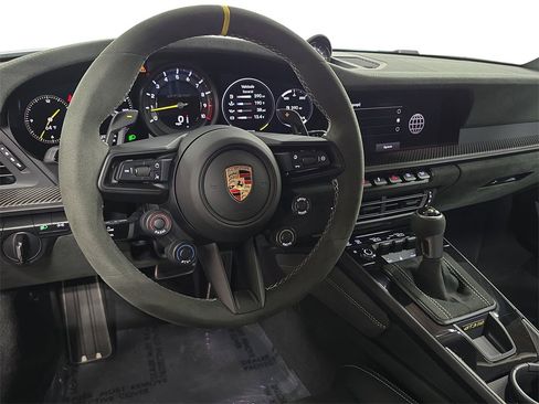 Used 2025 Porsche 911 GT3 RS image 4