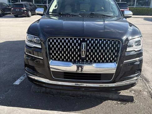 Used 2022 Lincoln Navigator Black Label AWD/4WD image 1