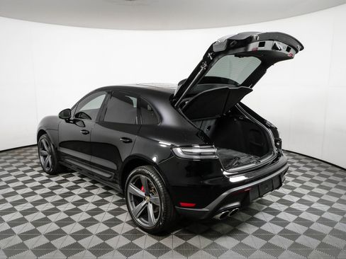 Certified 2023 Porsche Macan S AWD/4WD image 35