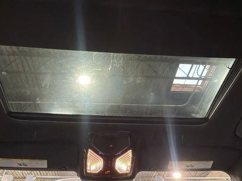 Used 2018 BMW 530i xDrive image 31