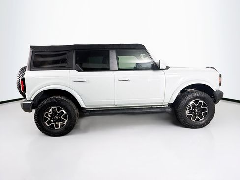 Used 2022 Ford Bronco Outer Banks AWD/4WD image 2