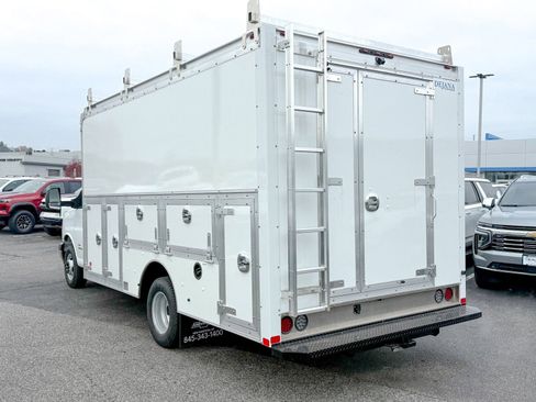 New 2025 Chevrolet Express 4500 w/ Power Convenience Package image 9