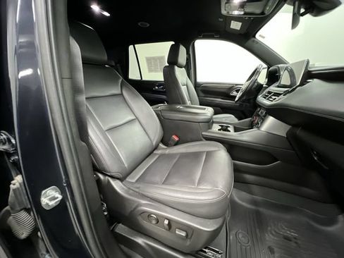 Certified 2022 Chevrolet Tahoe Z71 w/ Luxury Package AWD/4WD image 28