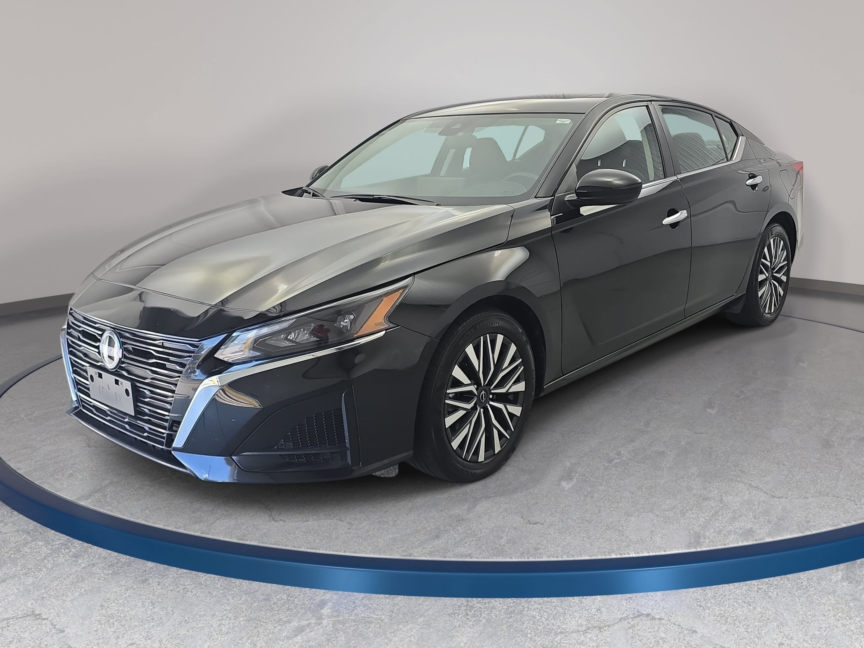 Used 2024 Nissan Altima 2.5 SV w/ SV Premium Package FWD image 1