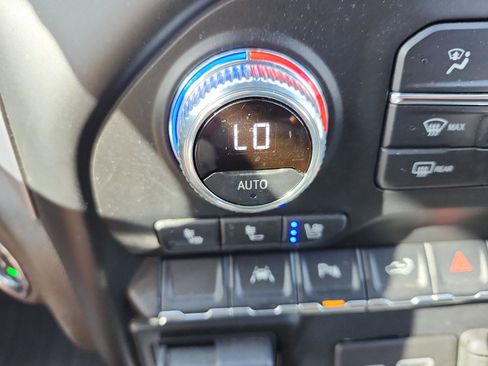 Certified 2022 GMC Sierra 1500 SLT image 22