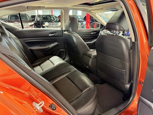 Used 2020 Nissan Altima 2.5 SR w/ Premium Package image 39