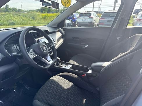 Used 2021 Nissan Kicks SV FWD image 9