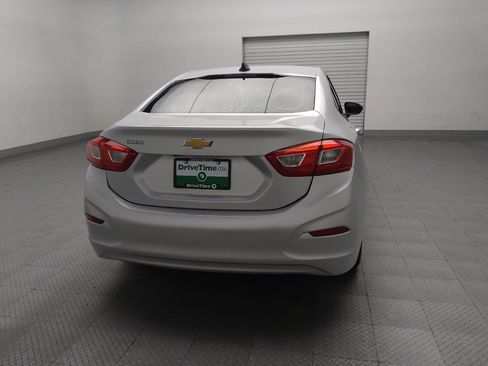 Used 2017 Chevrolet Cruze LS FWD image 7