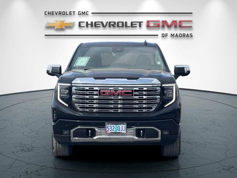 Used 2025 GMC Sierra 1500 Denali AWD/4WD image 8