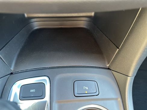 Used 2024 Chevrolet Equinox LT image 24