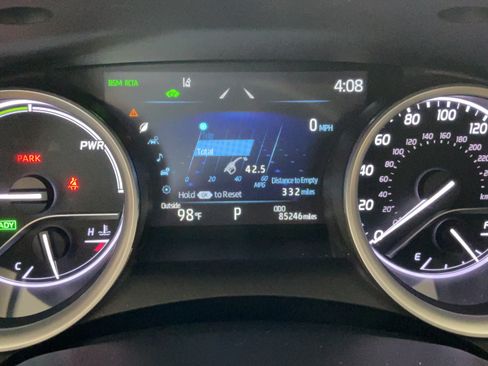 Used 2022 Toyota Camry XLE w/ Navigation Upgrade Package FWD image 10
