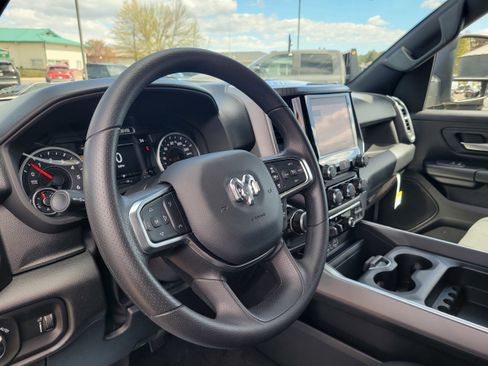 New 2026 RAM 1500 Express AWD/4WD image 6