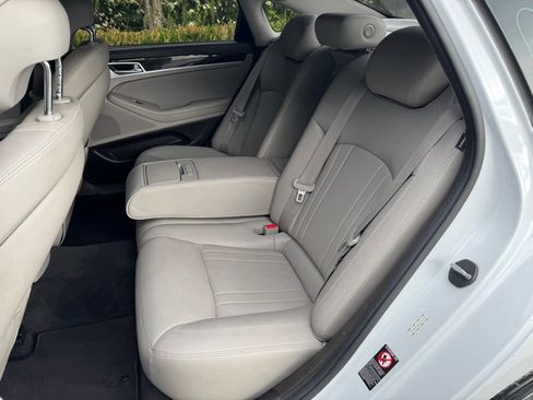 Used 2017 Genesis G80 3.8 AWD/4WD image 11