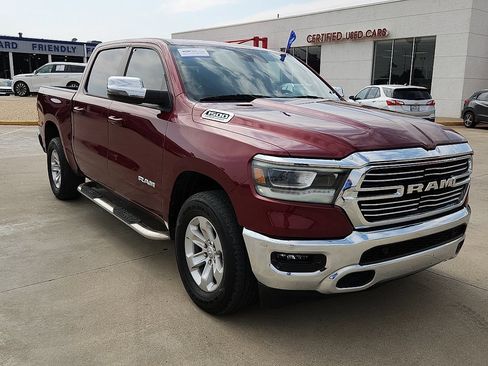 Used 2023 RAM 1500 Laramie AWD/4WD image 4