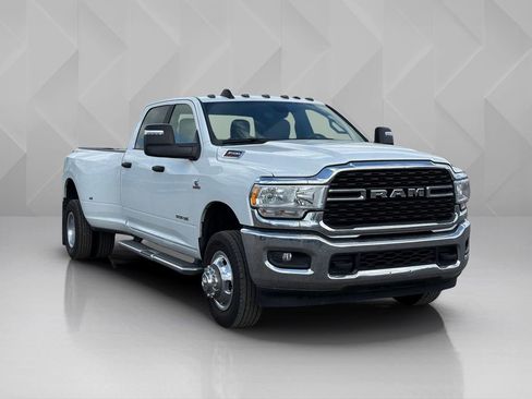 Used 2024 RAM 3500 Big Horn AWD/4WD image 3