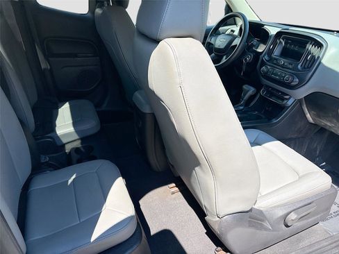 Used 2019 Chevrolet Colorado W/T RWD image 25
