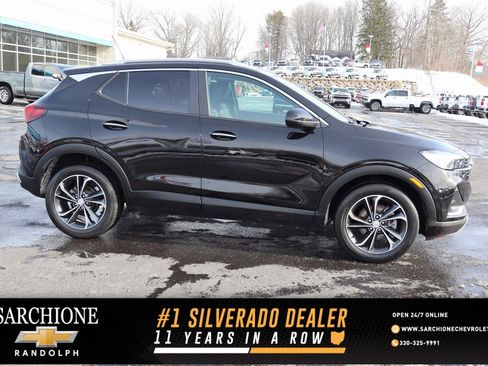 Used 2021 Buick Encore GX Select image 1