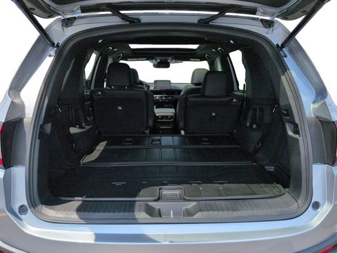 Used 2025 Honda Pilot TrailSport image 27