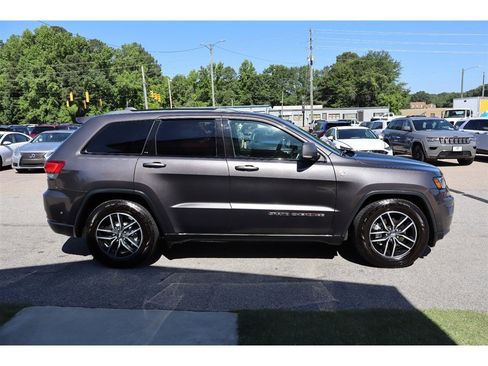 Used 2018 Jeep Grand Cherokee Trailhawk w/ Trailhawk Luxury Group AWD/4WD image 10
