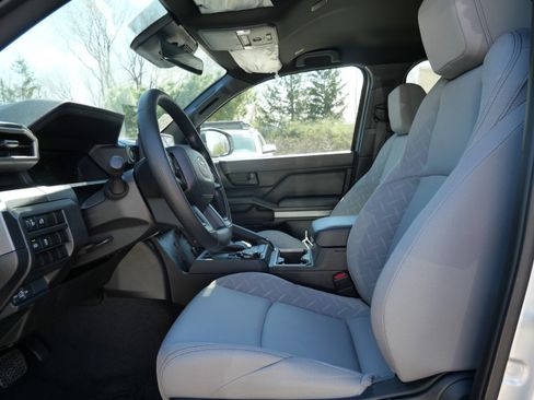 New 2026 Toyota Tacoma SR5 AWD/4WD image 5