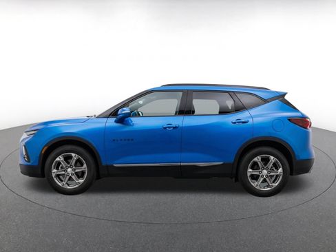 Used 2026 Chevrolet Blazer LT FWD image 5