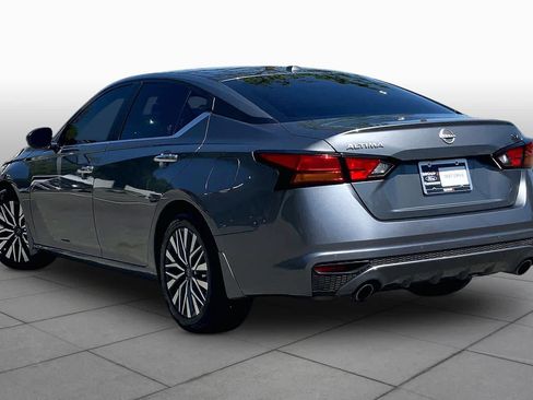 Used 2024 Nissan Altima 2.5 SV w/ SV Premium Package image 12