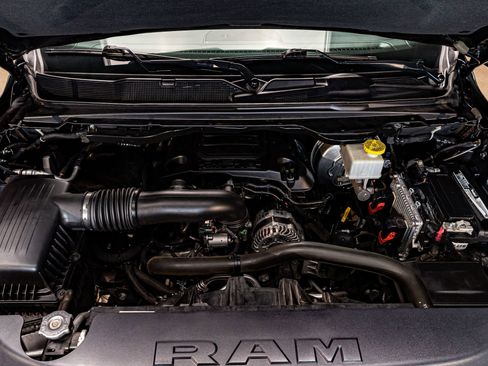 Used 2019 RAM 1500 Laramie image 32