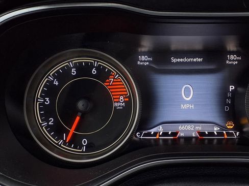 Used 2019 Jeep Cherokee Limited image 19