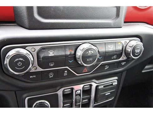 Used 2020 Jeep Wrangler Unlimited Rubicon w/ LED Lighting Group image 25