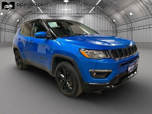 Used 2021 Jeep Compass Latitude image 3