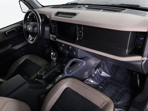 Used 2022 Ford Bronco Wildtrak image 30