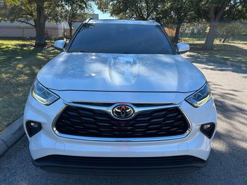 Used 2022 Toyota Highlander Limited image 8