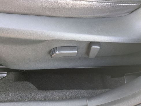 Used 2018 Subaru Impreza 2.0i Limited image 14