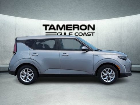 Used 2025 Kia Soul S FWD image 8