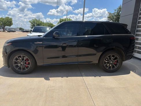Used 2023 Land Rover Range Rover Sport SE Dynamic AWD/4WD image 2