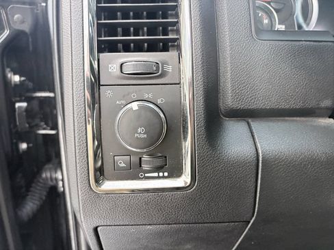 Used 2017 RAM 1500 Sport w/ Black Ram 1500 Sport Group AWD/4WD image 28