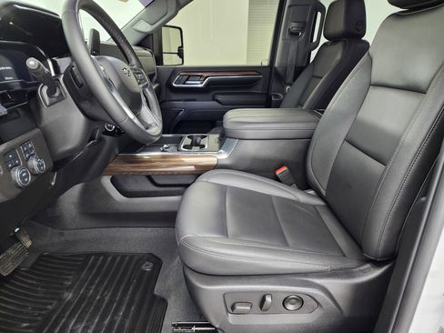 Used 2024 Chevrolet Silverado 2500 LT w/ Z71 Sport Edition image 8