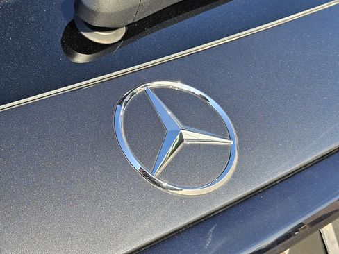 Certified 2025 Mercedes-Benz GLC 300 image 9