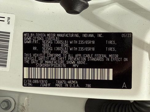 Used 2023 Toyota Highlander XLE AWD/4WD image 33
