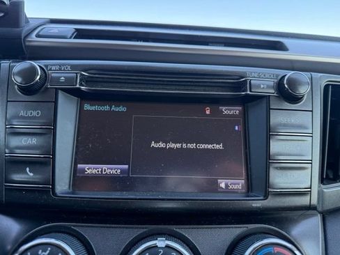 Used 2015 Toyota RAV4 LE FWD image 21