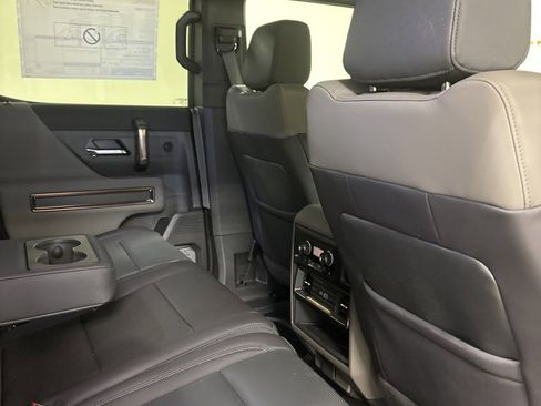 New 2025 GMC Hummer EV 3X image 48