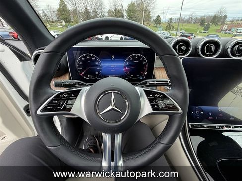 Used 2023 Mercedes-Benz GLC 300 4MATIC image 6