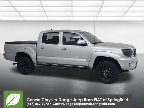 Used 2014 Toyota Tacoma PreRunner image 1