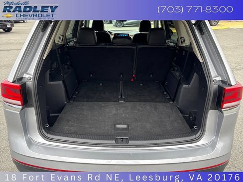 Used 2025 Volkswagen Atlas SE AWD/4WD image 12