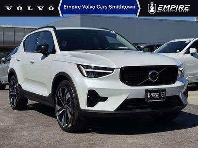 Certified 2026 Volvo XC40 B5 Plus w/ Climate Package