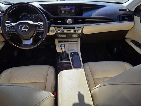 Used 2017 Lexus ES 350 w/ Luxury Package image 13