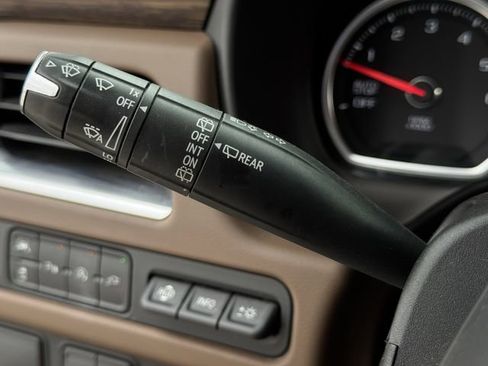 Used 2021 Chevrolet Tahoe High Country w/ Premium Package image 22