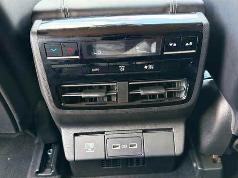 Used 2022 Acura MDX FWD w/ Technology Package image 19